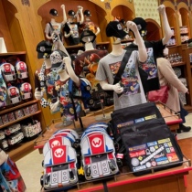 Japanese USJ Universal Studios Mario Racing Theme Double Shoulder Pack T-shirt Car Car Car Capture Ball Pen