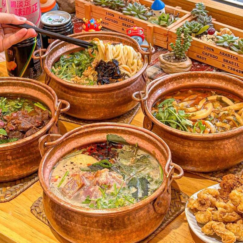 Yunnan Small Pot Rice Noodles, Copper Pot Rice Noodles, Copper Bowl, Handmade Thickened Copper Gong Pot with Handle, Small Gong Pot for Steaming Rice, Copper Pot Rice Noodles Yunnan Small Pot Rice Noodles, Copper Pot Rice Noodles, Copper Bowl, Handmade Thickened Copper Gong Pot with Handle, Small Gong Pot for Steaming Rice, Copper Pot Rice Noodles
