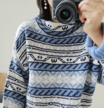 Double 11 American fried European blues pattern has a tone ~ semi-high collar fresh loose medium-length sweater