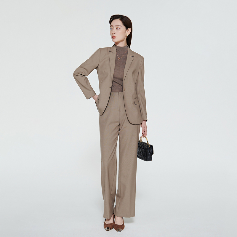 零贰玖工服：为职场安全与美观注入新标准