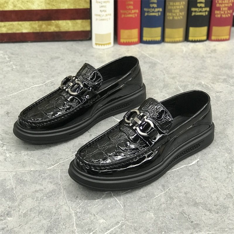 New style beanie shoes men's shiny casual business leather shoes British all-match fashion crocodile pattern men's shoes spring and autumn