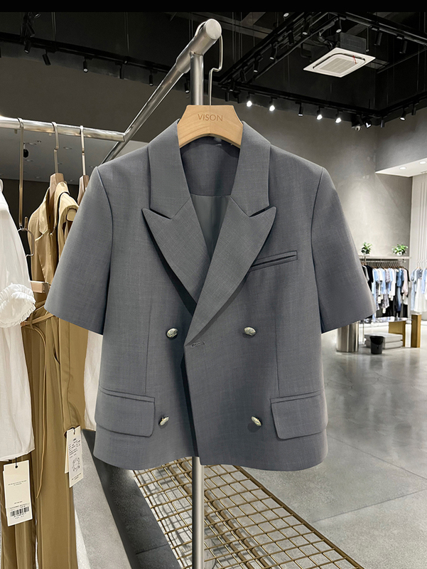 Gray High-End Professional Short-Sleeved Blazer for Women, Thin Summer 2026 New Fashion Trendy Short Suit Korean Style Gray High-End Professional Short-Sleeved Blazer for Women, Thin Summer 2026 New Fashion Trendy Short Suit Korean Style
