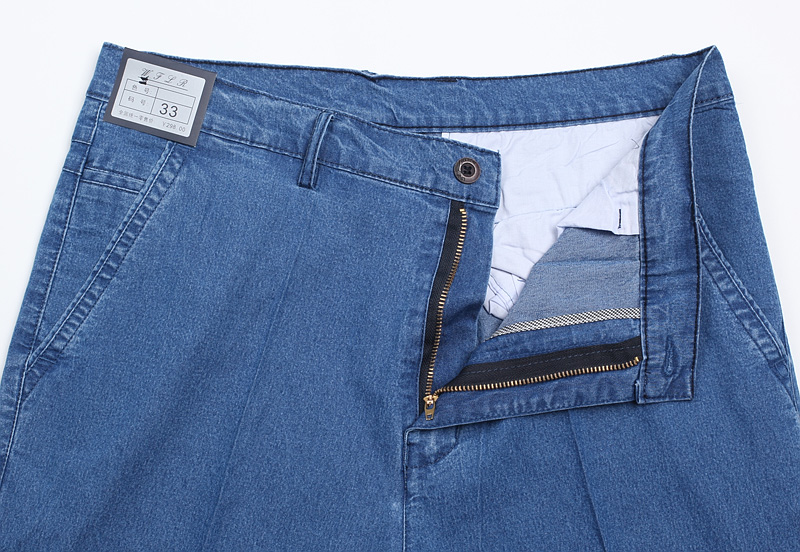 Đàn ông 40-50 tuổi mùa xuân và mùa hè quần jeans rộng mỏng màu xanh nhạt eo cao kích thước lớn cộng với quần jean thẳng béo áo thể thao