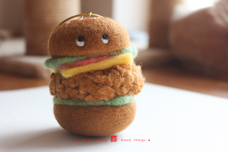 ハンドメイド べあらびシリーズ フェイクハンバーグ キーホルダー 5/25 ワンマングッズ キーホルダー丸 | 高尾彩佳 official web