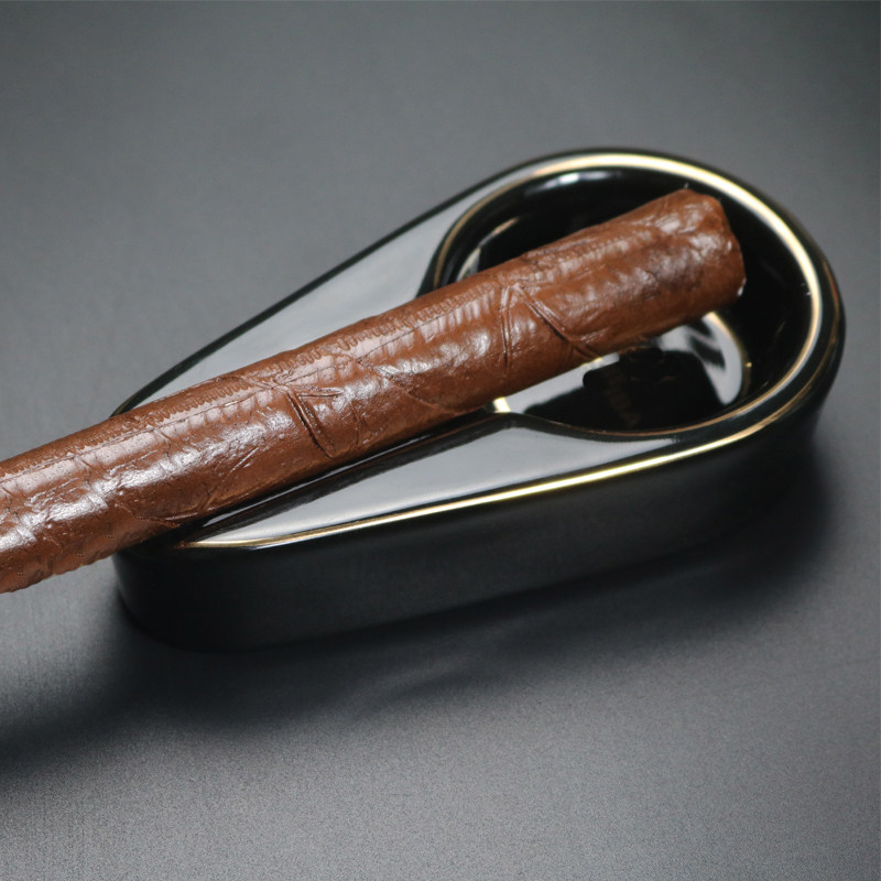 家庭での使用を想定した、クリエイティブでスタイリッシュな携帯用セラミック製葉巻灰皿。葉巻の煙を消すために特別に設計されています。