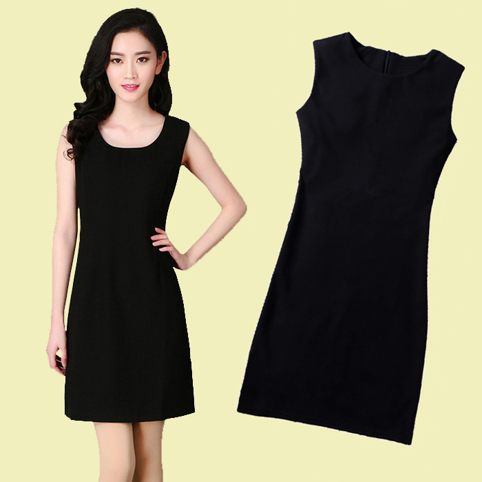 2026 Spring/Summer New Sleeveless Camisole Dress for Women, Slim Fit, High-End Black Tank Dress