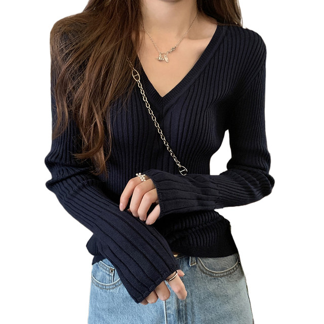 Casual and Versatile V-Neck Long-Sleeved Knitted Knitwear for Women, New Autumn and Winter Style, Korean Style, Slim Fit, Slimming Look Bottoming Knitwear