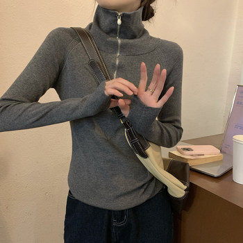 High-End Gray Half-Zip Turtleneck Raglan Sleeve Knit Sweater for Women with Fingerless Design, New Winter Casual Versatile Sweater