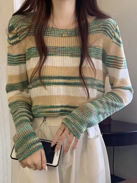 Petite Rainbow Striped Knit Sweater for Women, New Autumn Vintage Style, Round Neck, High Waist, Short Length, Long Sleeve Sweater