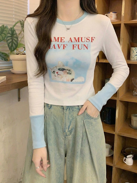 Color-Blocked Long-Sleeve Round-Neck Slim-Fit Short T-Shirt for Women, New Spring Korean Style, Age-Reducing Cat Print Top for Petite Figures