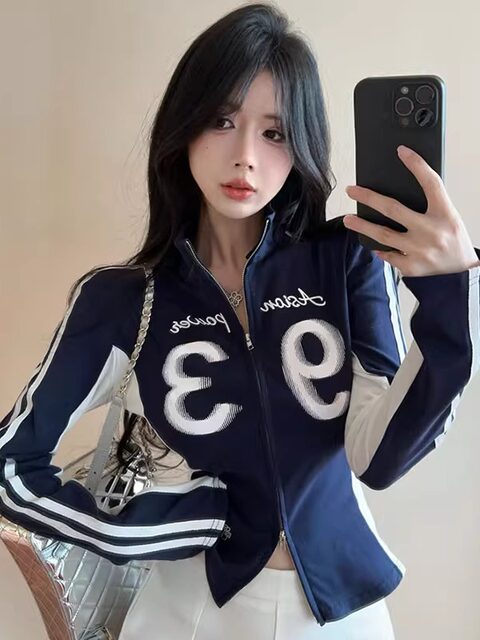 Designed with a Sense of Style, Double Zipper Stand Collar Long-Sleeve Cardigan for Women, New Autumn Fashion with Trendy Color-Blocking Letter Print Jacket