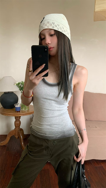 Sexy Color-Blocked Vintage Gradient U-Neck Tank Top for Women, New Summer Korean Style Slim Fit Sleeveless T-Shirt for Trendy Girls
