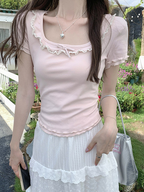 Age-Reducing Sweet Girl Style Square-Neck Short-Sleeve T-Shirt for Women with Lace Trim, New Summer Design with Delicate Ruffled Edges