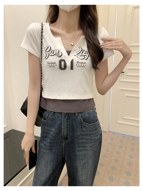 American Retro Print Color-Blocked Regular Shoulder Short-Sleeve T-Shirt for Women, Faux Two-Piece, New Summer Slim-Fit Petite T-Shirt for Women