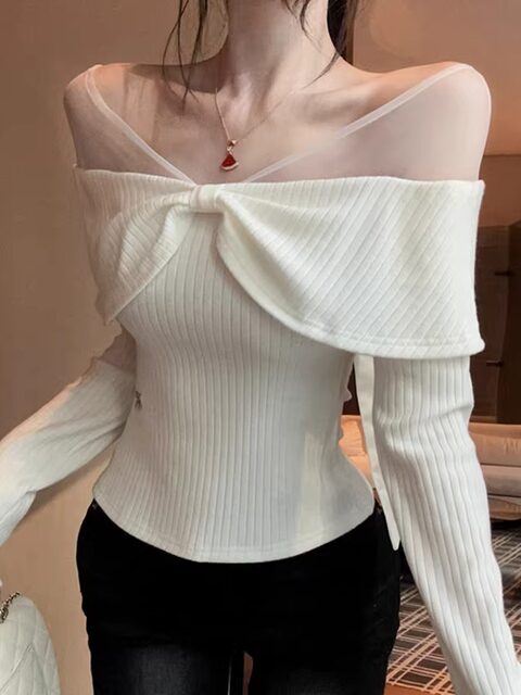 Sweet and Pure Style Mesh Splicing One-Shoulder Long-Sleeved T-Shirt for Women, New Winter Style with Bow, Hollow Back Top