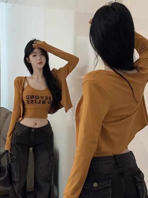 Hot Girl Letter Print Inner Top with Small Suspenders and Long-Sleeve Cardigan for Women, New Winter Style, High-Waisted Short Two-Piece Set for Petite Figures