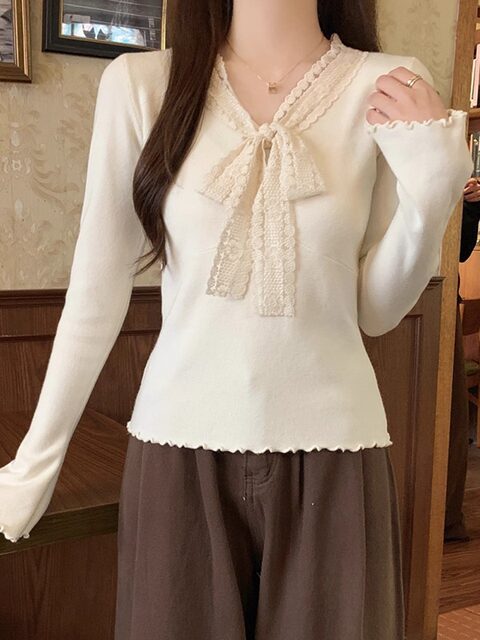 Lace Patchwork Lace-Up V-Neck Flared Long-Sleeve Knit Sweater for Women, New Winter Vintage Hong Kong Style Slim-Fit Green Sweater