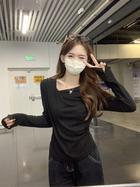 Gentle and Elegant Pleated Scoop-Neck Long-Sleeve T-Shirt for Women, Spring New Korean Style Slim-Fit Base Shirt