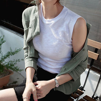 Pure Desire Style White Sleeveless Vest for Women, Thin Korean Version, Sexy Slim Fit, Suitable for Wearing under a Suit or as an Outerwear Sleeveless T-Shirt