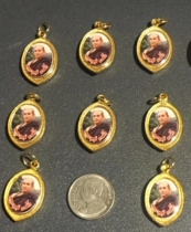 Thailands original temple invites Buddha cards to Cuba to avoid villains help the cause help the business ward off evil spirits and stop disasters