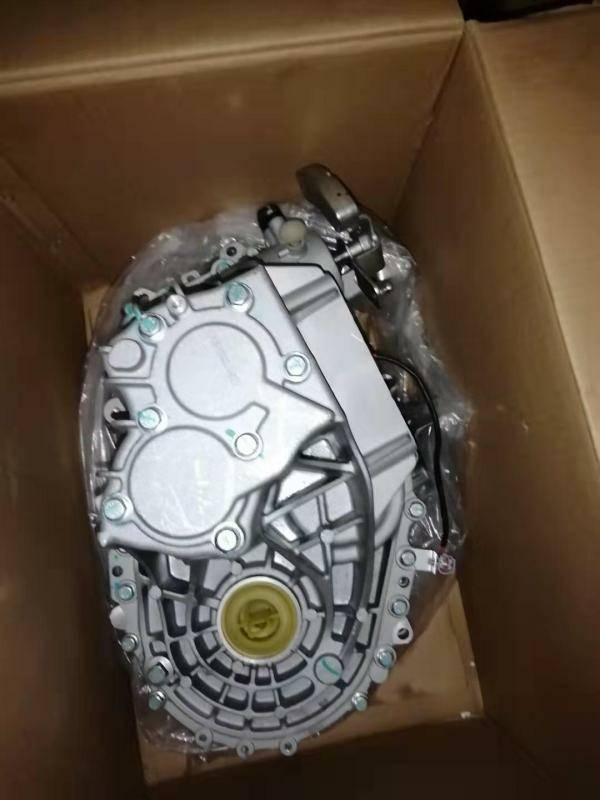 Baojun 730 560 510 310W 1 5 displacement 6 speed 1 5T6 speed hand row Tang tooth upper gear box assembly