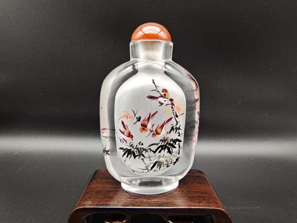 水晶内画鼻烟壶：指尖上的中国艺术--淘宝好物网