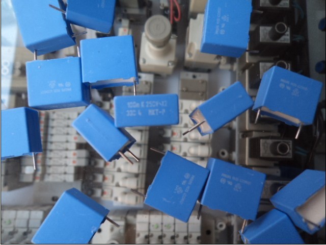 Philips 100nK 250V X2 3304 MKT-P