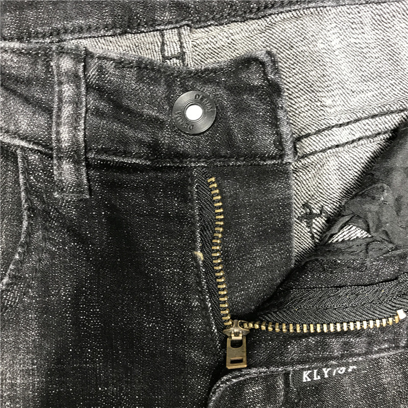 A trendy man in the autumn and winter season, with a new style of slimming, embroidered cat whiskers, black skinny jeans, a socially spirited young man, and a Kuaishou Internet celebrity pic 15