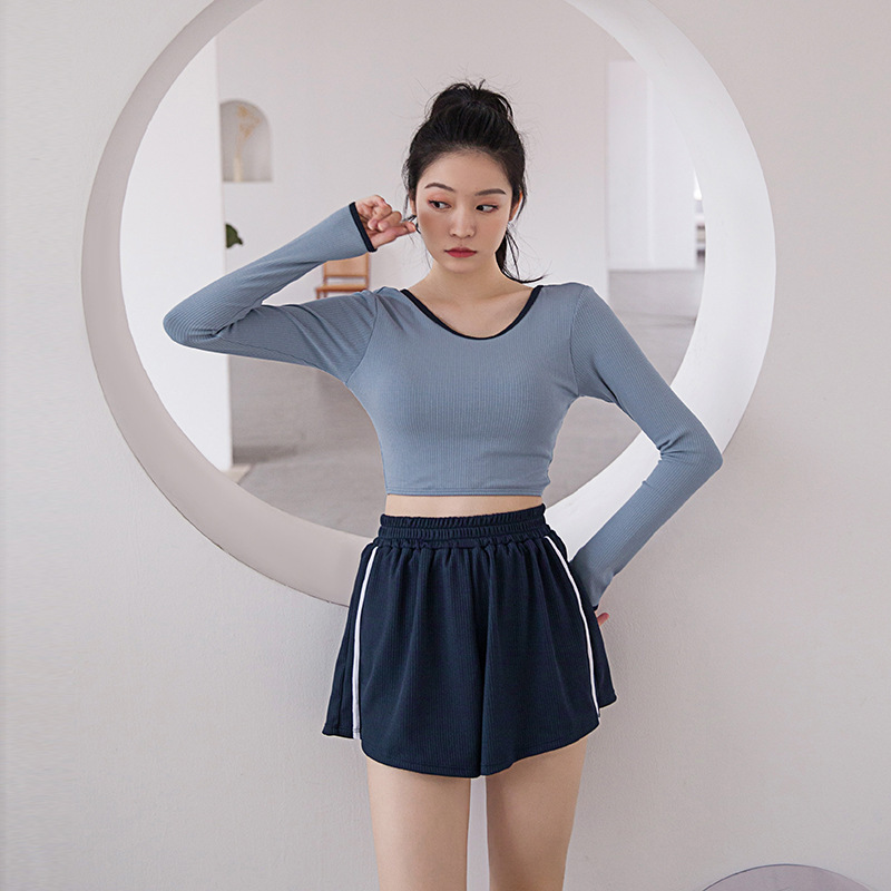 Swimsuit women's summer 2022 new Korean long-sleeved three-piece two-piece slim long-sleeved sunscreen high waist conservative swimsuit