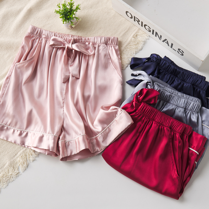 Women's Silk Shorts, Loose Fit, Suitable for Spring and Summer, Can Be Worn Outside, for Running, Casual Wear, with Pockets, Thin Style, for Fitness, Yoga, and Home Wear