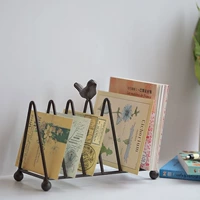 Птичье треугольник книжный магазин журналов полки классификация классификация Сортировка и утомительный ретро -жилье для хранения хранения практическая демонстрация