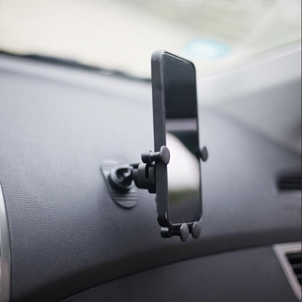 One-Handed Placement and Removal of Dashboard-Mounted Car Phone Holder, Treadmill Tabletop Adhesive, Rotatable, Gravity Telescopic Type
