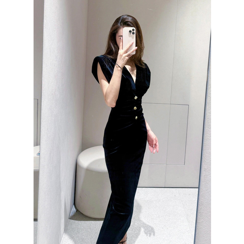 Black Velvet V-Neck Cinched Waist Pleated Slim-Fit Sleeveless Velvet Long Dress Little Black Dress 9977185 Black Velvet V-Neck Cinched Waist Pleated Slim-Fit Sleeveless Velvet Long Dress Little Black Dress 9977185