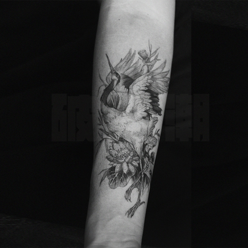 Breaking Wave Tattoo with Fairy Crane Day Style Floating Painting Lotus Flowers and Flowers Arm Calf Cool men and women Realistic Not Reflective