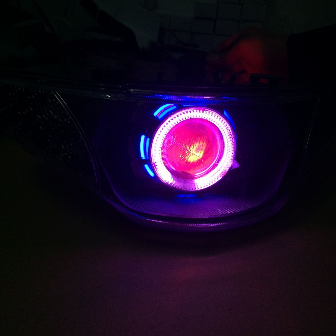 Fast Eagle Electric Xe máy Tái trang bị đèn pha hội Angel Eye Devil Eye Xenon Đèn pha Cá mắt ánh sáng đèn pha xe máy giá rẻ