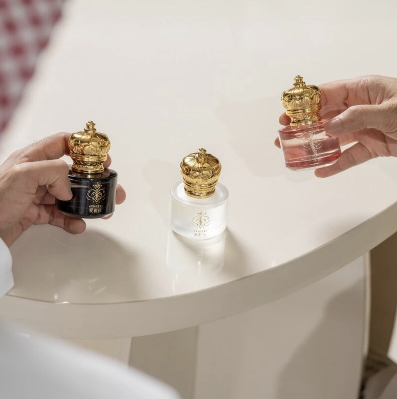 Aemeeri Saudi Arabian Perfume, Classic and Long-Lasting Fragrance Aemeeri Saudi Arabian Perfume, Classic and Long-Lasting Fragrance