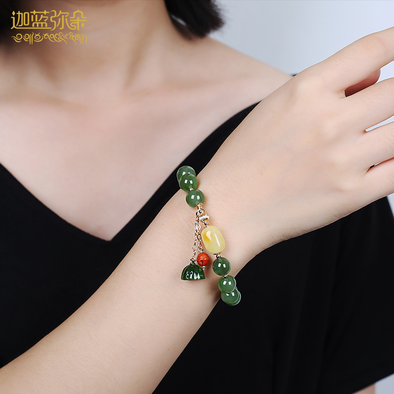 Original natural and field Bite jade Handmaid's Art and Literature Concealed Cultivation of Beloved Honey Wax South Red Agate Hand Strings