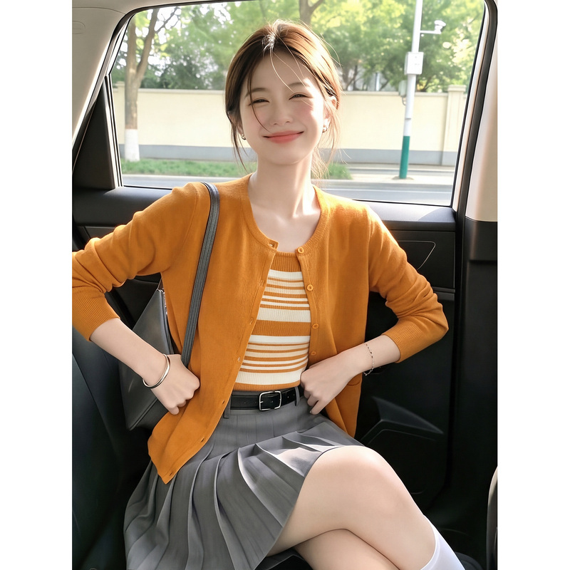 Korean-Style Orange Round-Neck Knitted Cardigan for Women, 2026 Autumn Gentle Style, Loose Striped Long-Sleeve Top for Layering or Outerwear Korean-Style Orange Round-Neck Knitted Cardigan for Women, 2026 Autumn Gentle Style, Loose Striped Long-Sleeve Top for Layering or Outerwear
