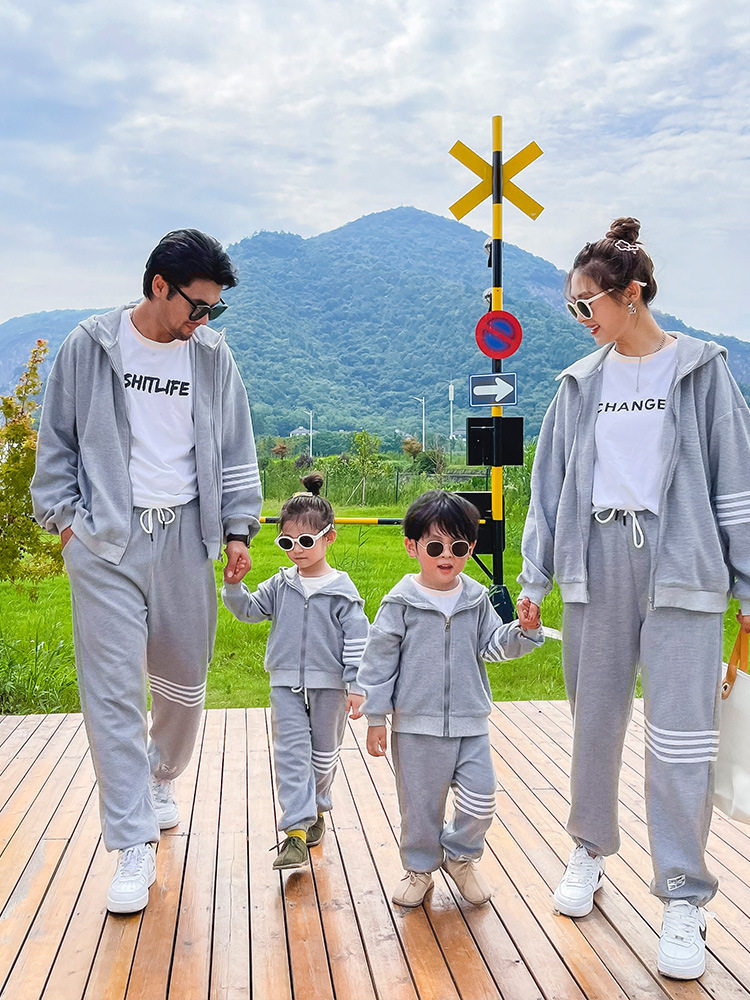 Parent-child suit two-piece sweater a family of three and four family wear sports leisure fashion jacket spring and autumn tide