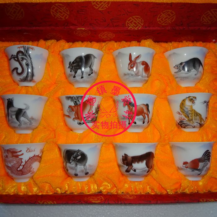 Jingdezhen Cultural Revolution factory goods pottery pastel hand painted Zodiac Zodiac Zodiac tea cup Wine cup tea cup set