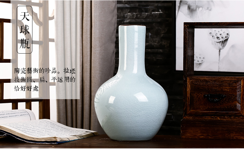 Jingdezhen ceramics vase white archaize crack of the sitting room TV ark, wine accessories furnishing articles household act the role ofing is tasted