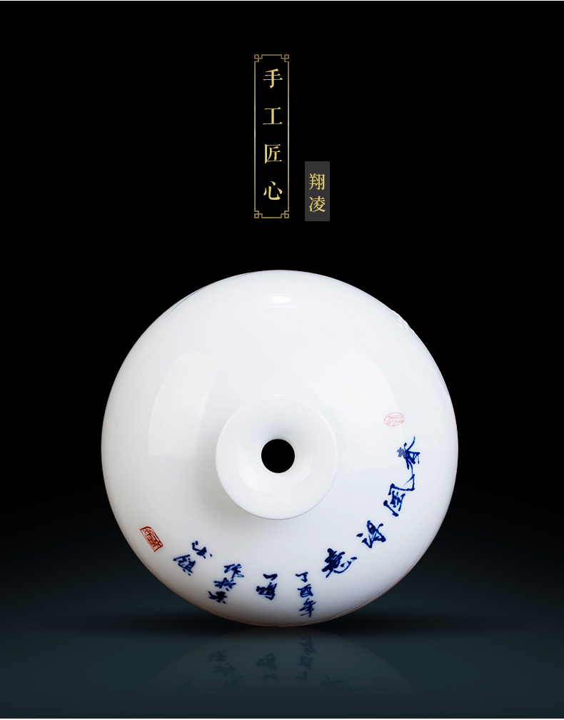 The Master of jingdezhen ceramics hand - made large blue and white porcelain vase Chinese wine porch sitting room adornment is placed