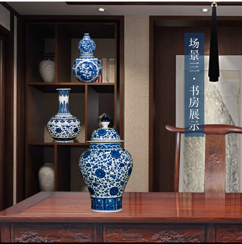 Blue and white porcelain of jingdezhen ceramics antique hand - made wine cabinet office sitting room adornment of Chinese style household furnishing articles