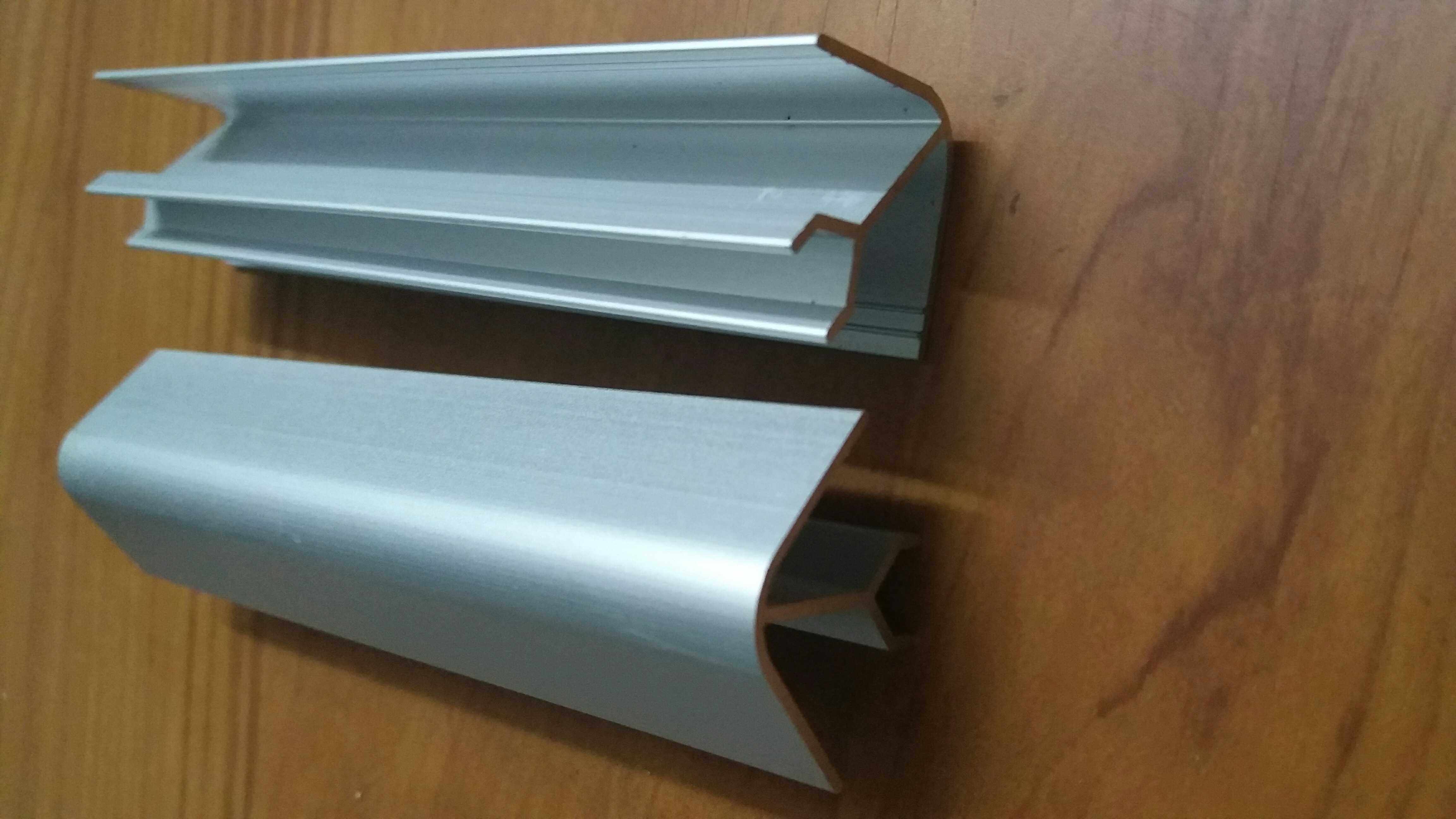 Cabinet factory special aluminum alloy cabinet kick (ground) footline 90 degree corner right angle (Yin and Yang angle)