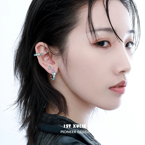 Синий цирконий, оригинальные небольшие дизайнерские серьги подходит для мужчин и женщин, серебро 925 пробы