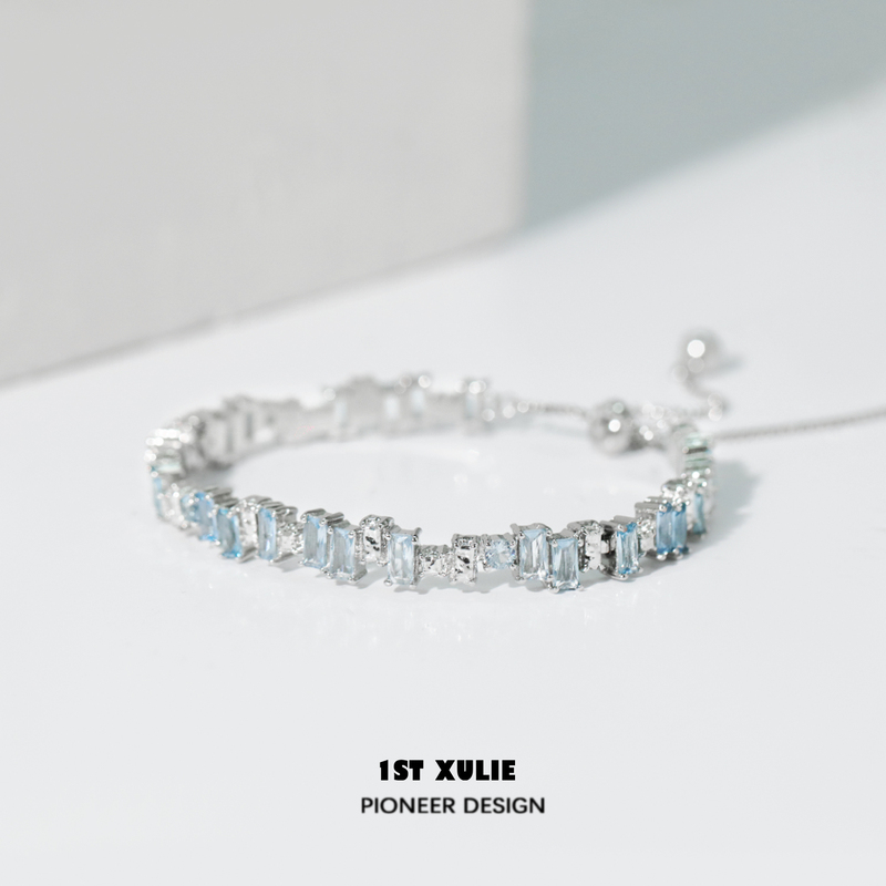 Icelandic Zircon Starry Sky Bracelet Original Niche Design Minimalist Style High-End Adjustable Chain 2026 New Bracelet Icelandic Zircon Starry Sky Bracelet Original Niche Design Minimalist Style High-End Adjustable Chain 2026 New Bracelet