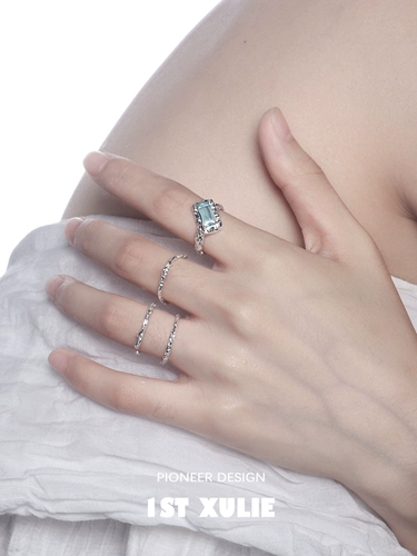 Небольшое дизайнерское кольцо, серебро 925 пробы, стиль, на указательный палец