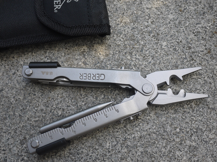 Công cụ EDC chất lượng cao 420 Thép không gỉ rèn Kìm đa dụng cụ Kìm cắt dụng cụ ngoài trời - Công cụ Knift / công cụ đa mục đích dao găm bấm