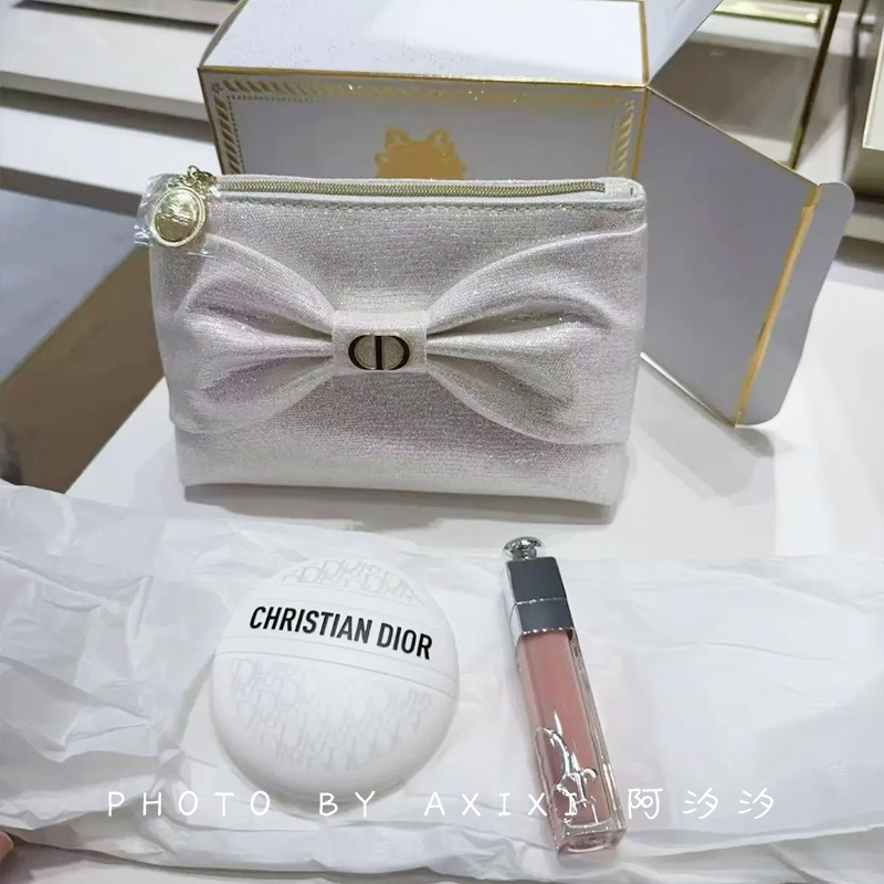 Japanese Store Dior 2026 Christmas Limited Edition Makeup Bag Set Multi-Purpose Repair Hand Cream Lip Gloss Set Japanese Store Dior 2026 Christmas Limited Edition Makeup Bag Set Multi-Purpose Repair Hand Cream Lip Gloss Set