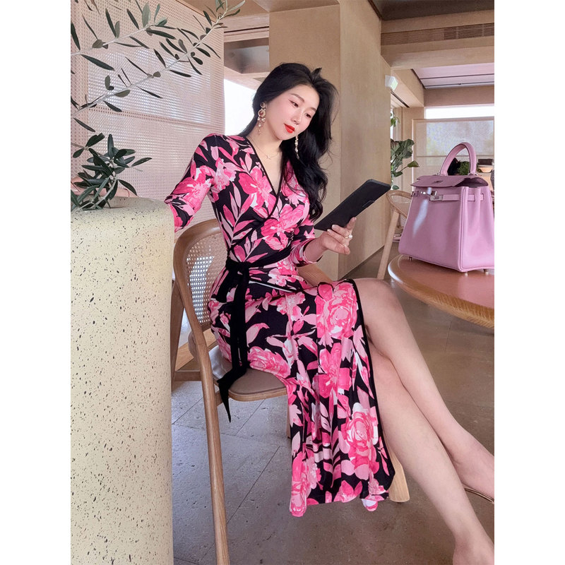 Yang Xiao Jing Limited Edition Rose Pink Strapless Wrap Dress, Elegant and Slimming, Bodycon Dress, Vacation Long Dress for Women